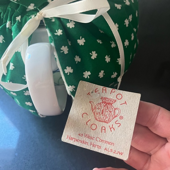 Shamrock Teapot Cosy NWT - Picture 5 of 5